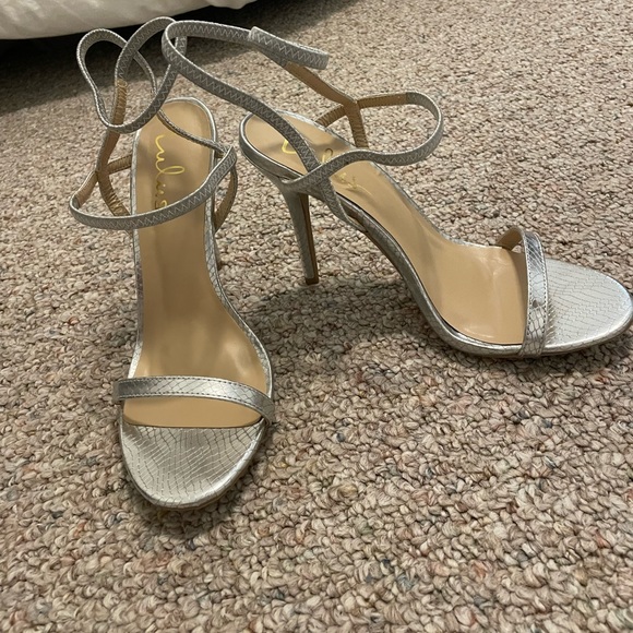 Adelle Silver Snake Embossed Ankle Strap Heels NWOT - Picture 3 of 5